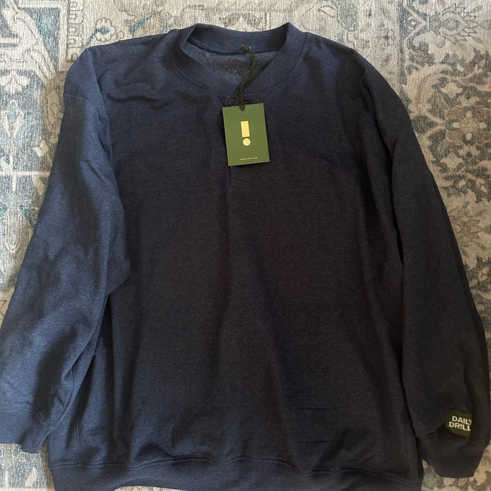 Daily Drills - oversized fleece Henley